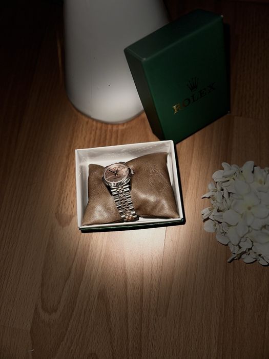 Часовник в стил Rolex Datejust – розово злато и стомана, с кутия