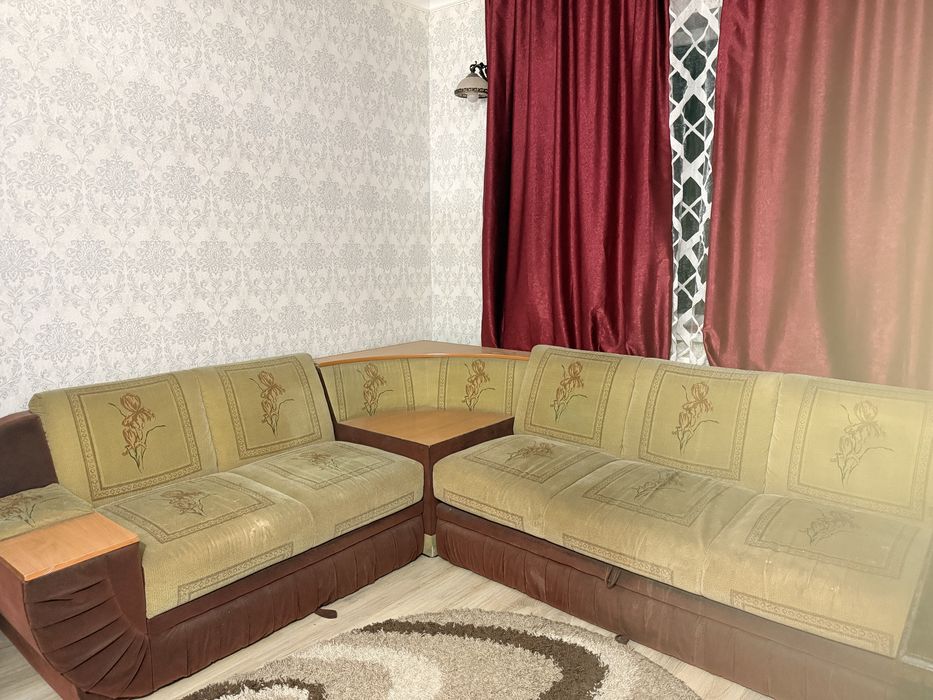 Продаю угловой диван