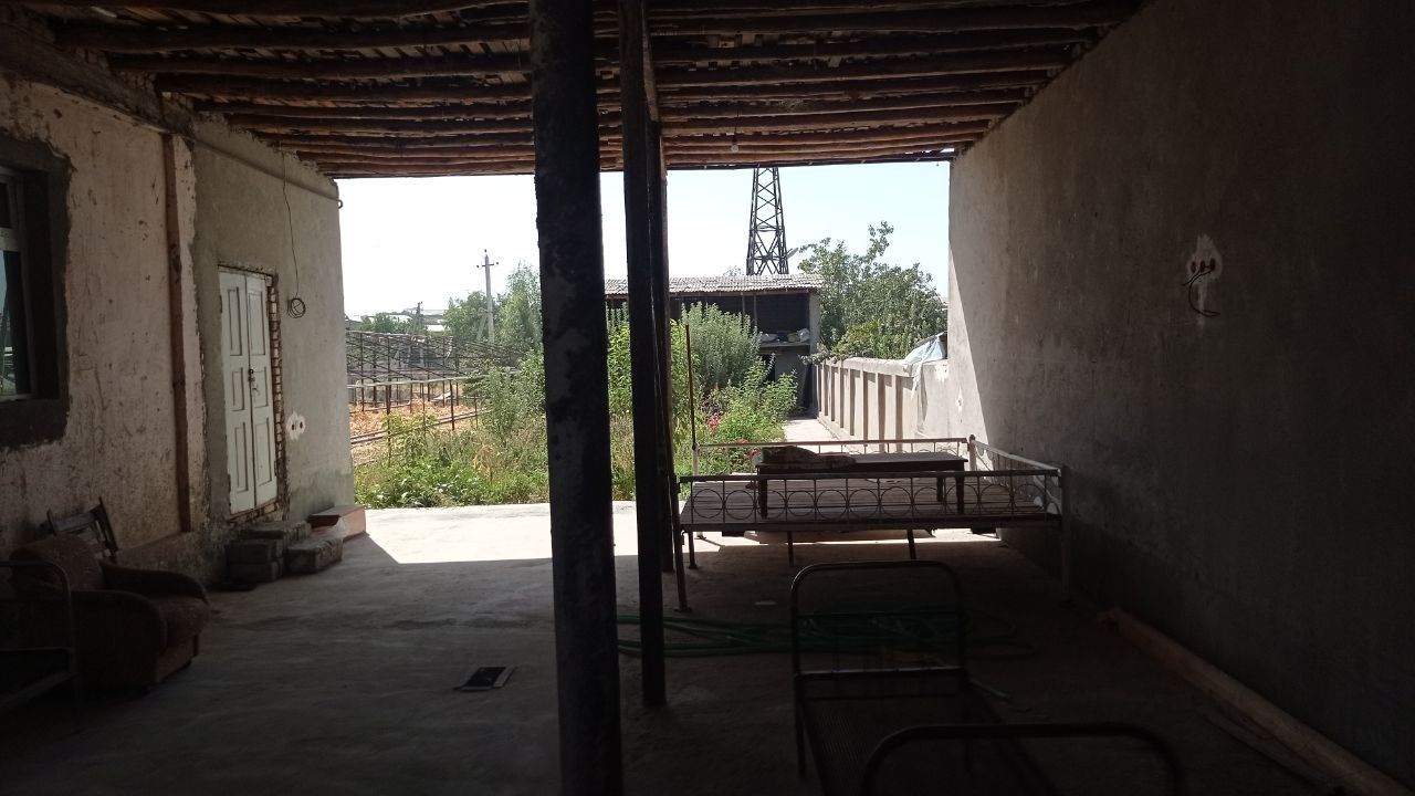 Eshonguzar qahramon uchastka
