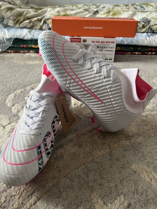 Бутсы Nike   Новые