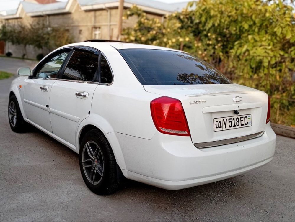 Lastti 1.8 mator xadavoyida ishi yuq zur