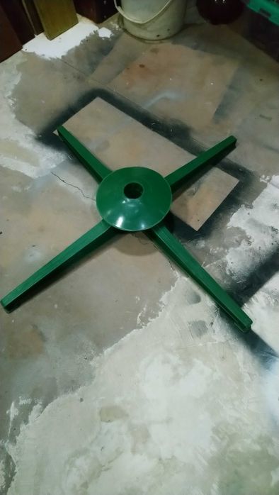 Новогодняя искусственная ёлка