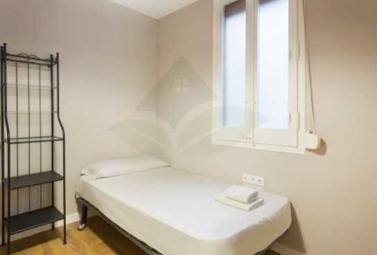 Дава се под наем Тристаен апартамент в Пловдив, Христо Смирненски - 87 кв.м за 229.5 € - Снимка #1