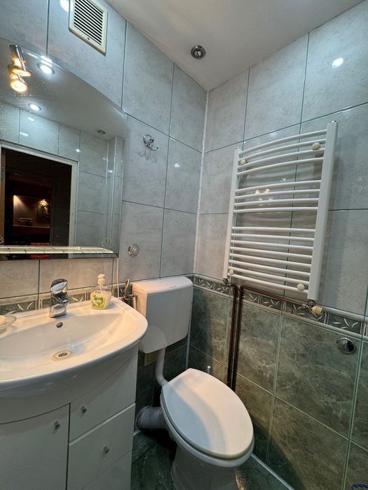 Vând apartament  3 camere, decomandat, Rahova  PREȚ NEGOCIABIL