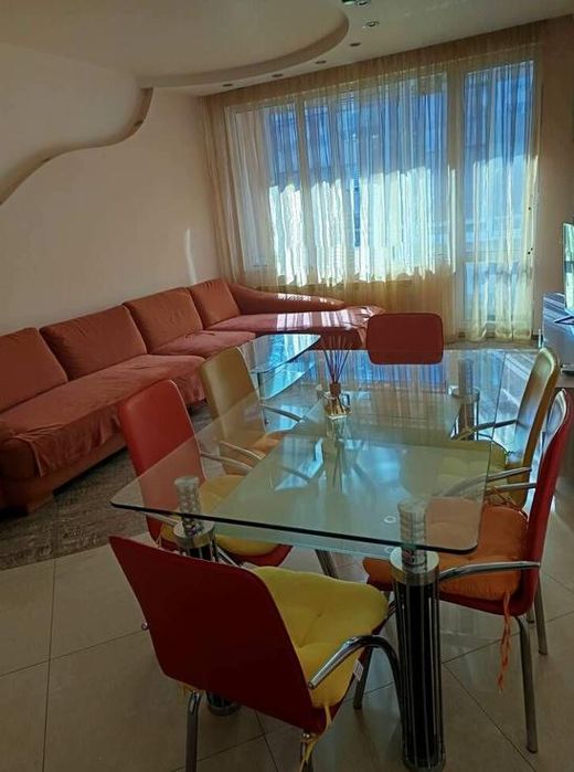 Четиристаен апартамент под наем в ж.к. Гоце Делчев, 2156816