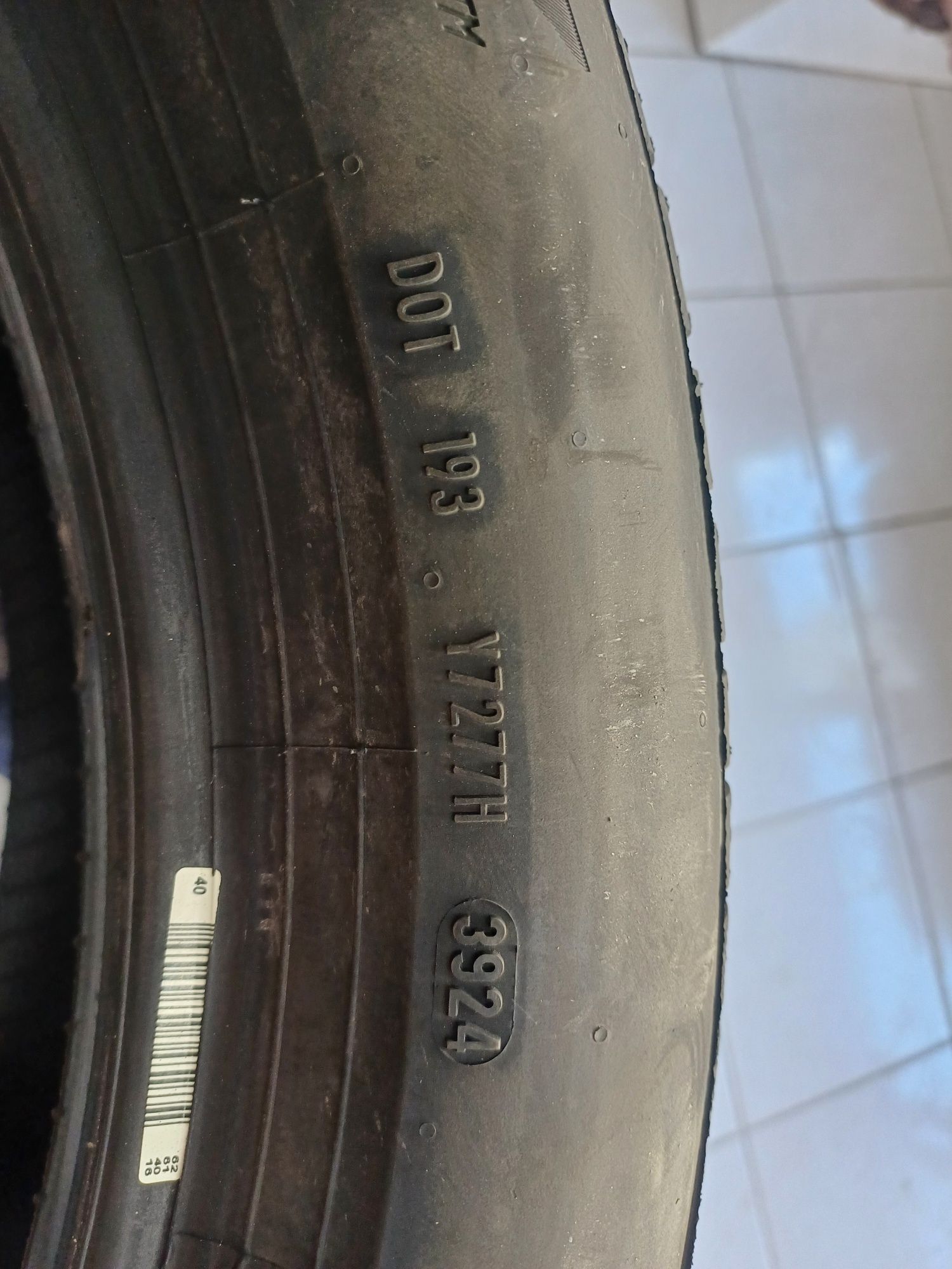 Чисто НОВИ ЛЕТНИ ГУМИ - 225/50/18 PIRELLI cinturato летни гуми
