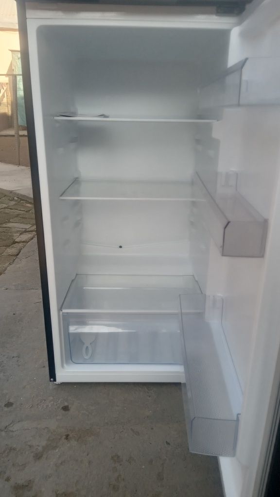 Продам Холодильник прэмиэр