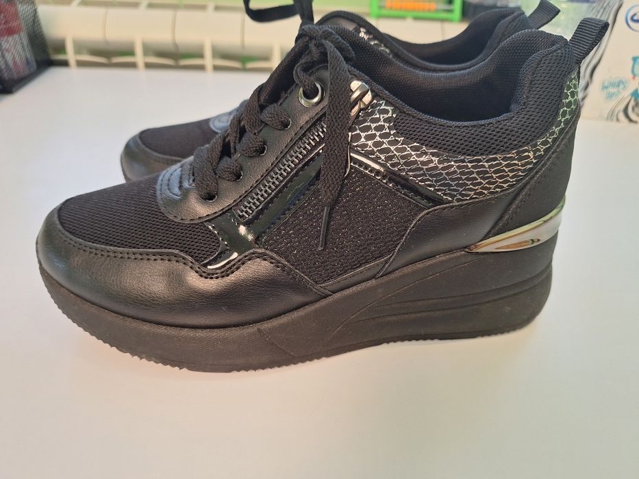 Дамски маратонки