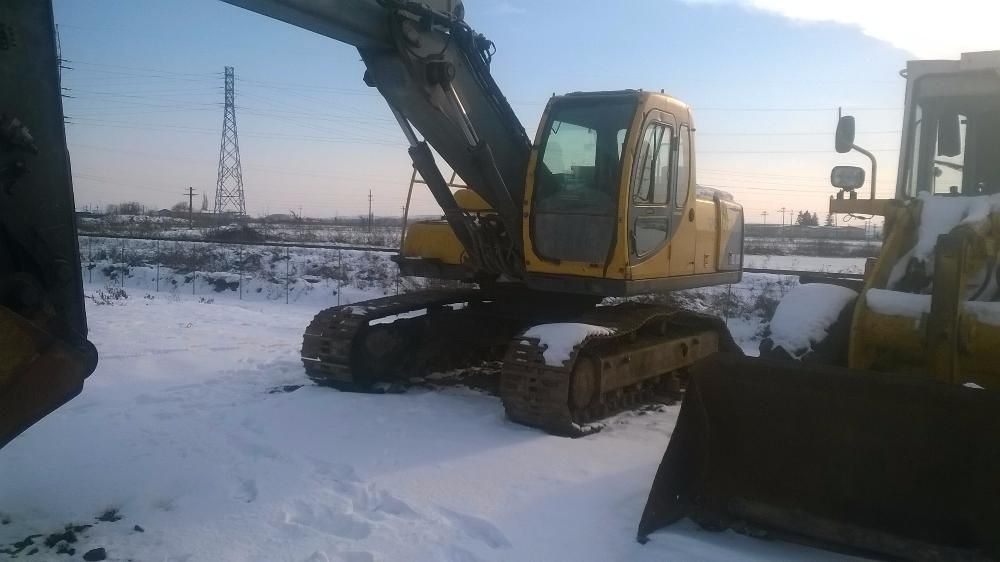 Excavator pe senile Volvo EC210NL, dezmembrez