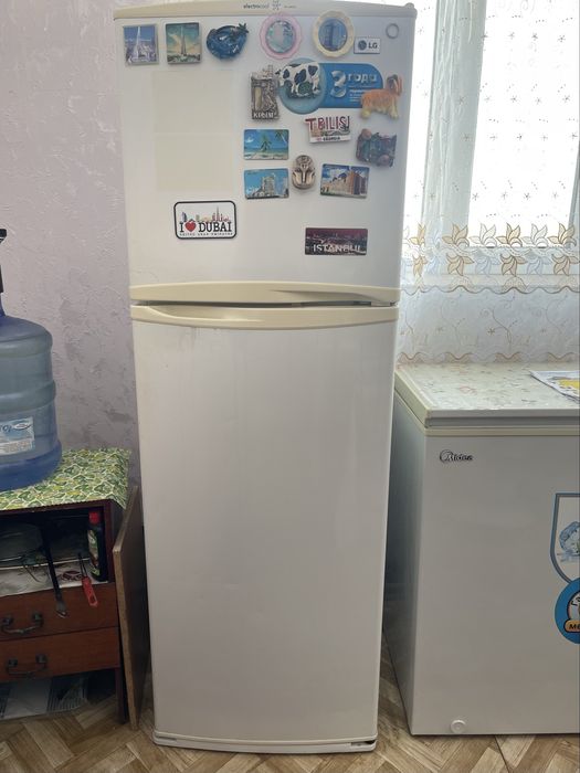 Продам холодильник LG и диван раздвижной