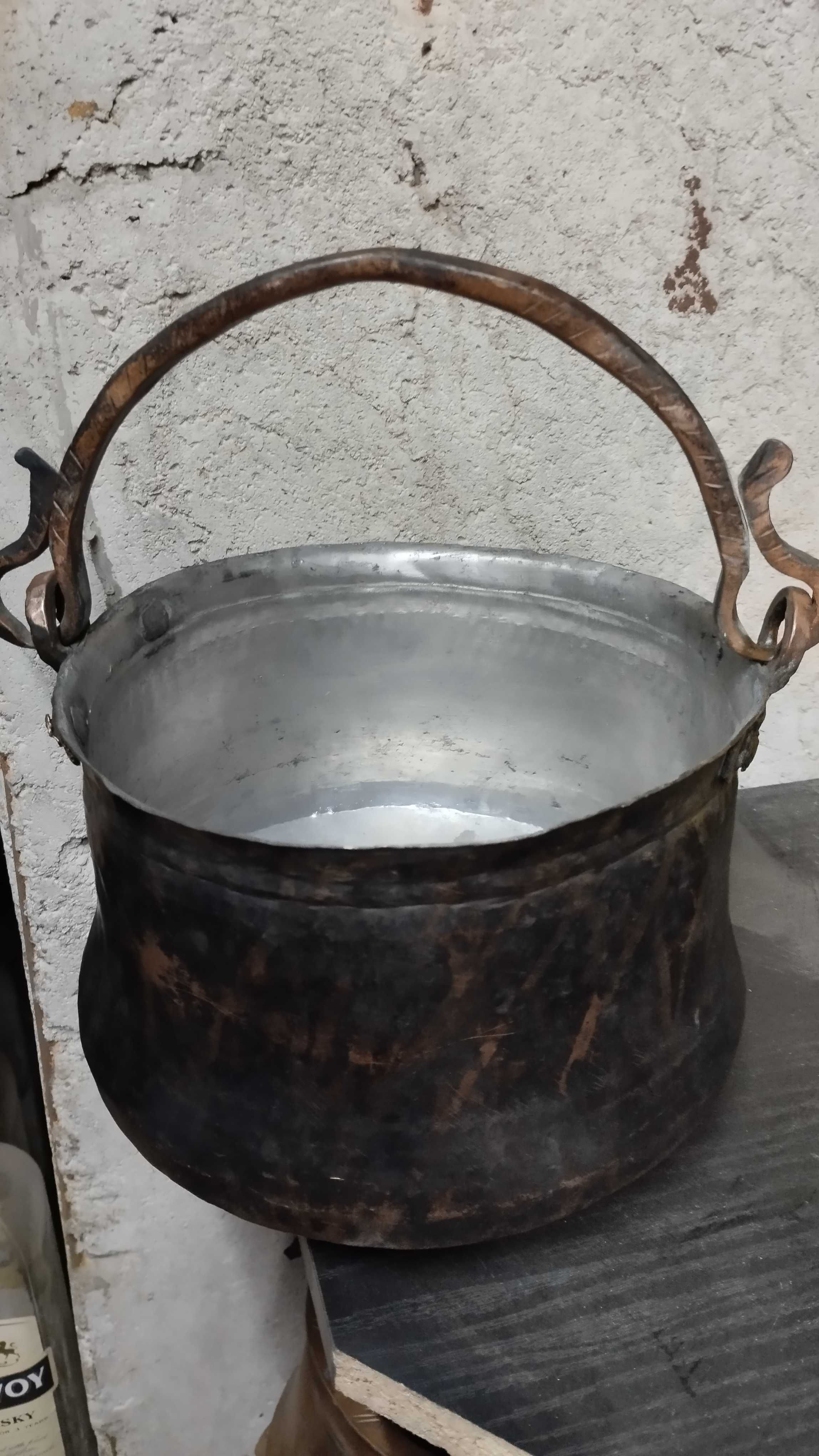 Бакъри, менци, котли стари