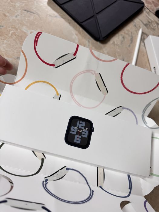 Apple Watch SE Generatia a 2 a 44mm GPS Cellular Midnight