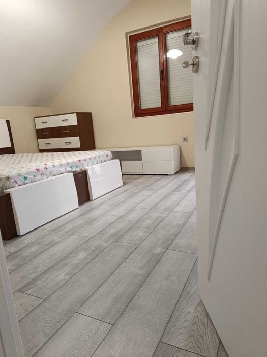 Дава се под наем Двустаен апартамент в Бургас, Център - 65 кв.м за 600 € - Снимка #3