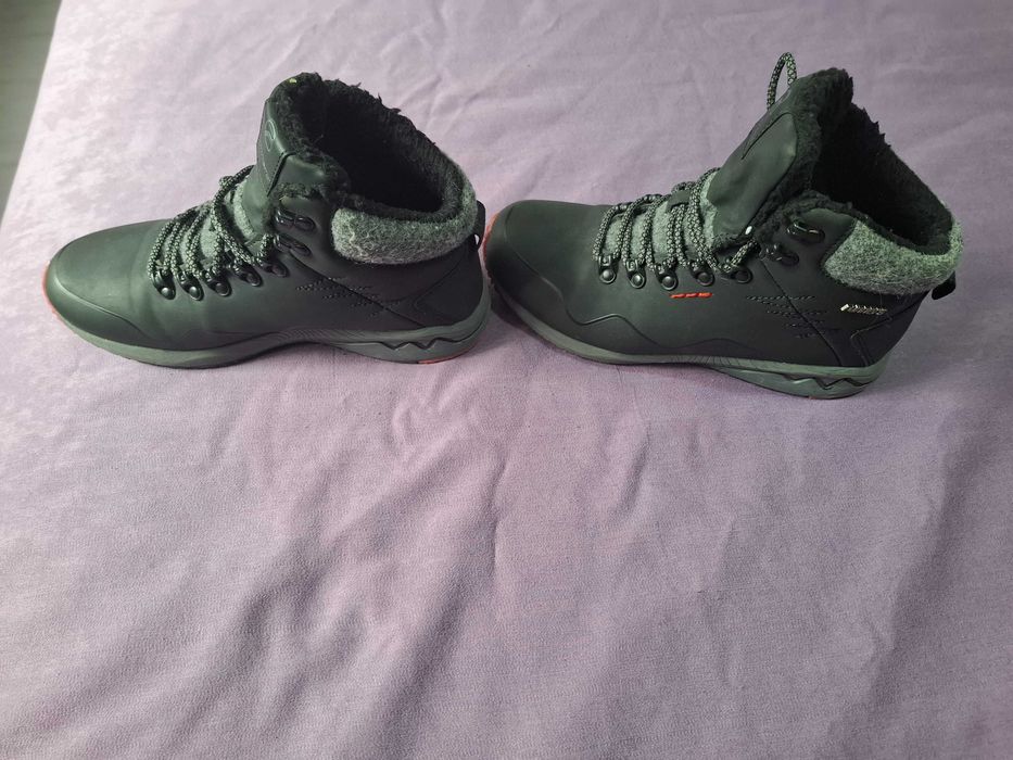 Юношески маратонки Runners