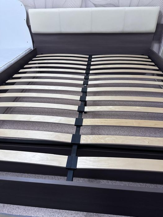 Продам спальный кровать