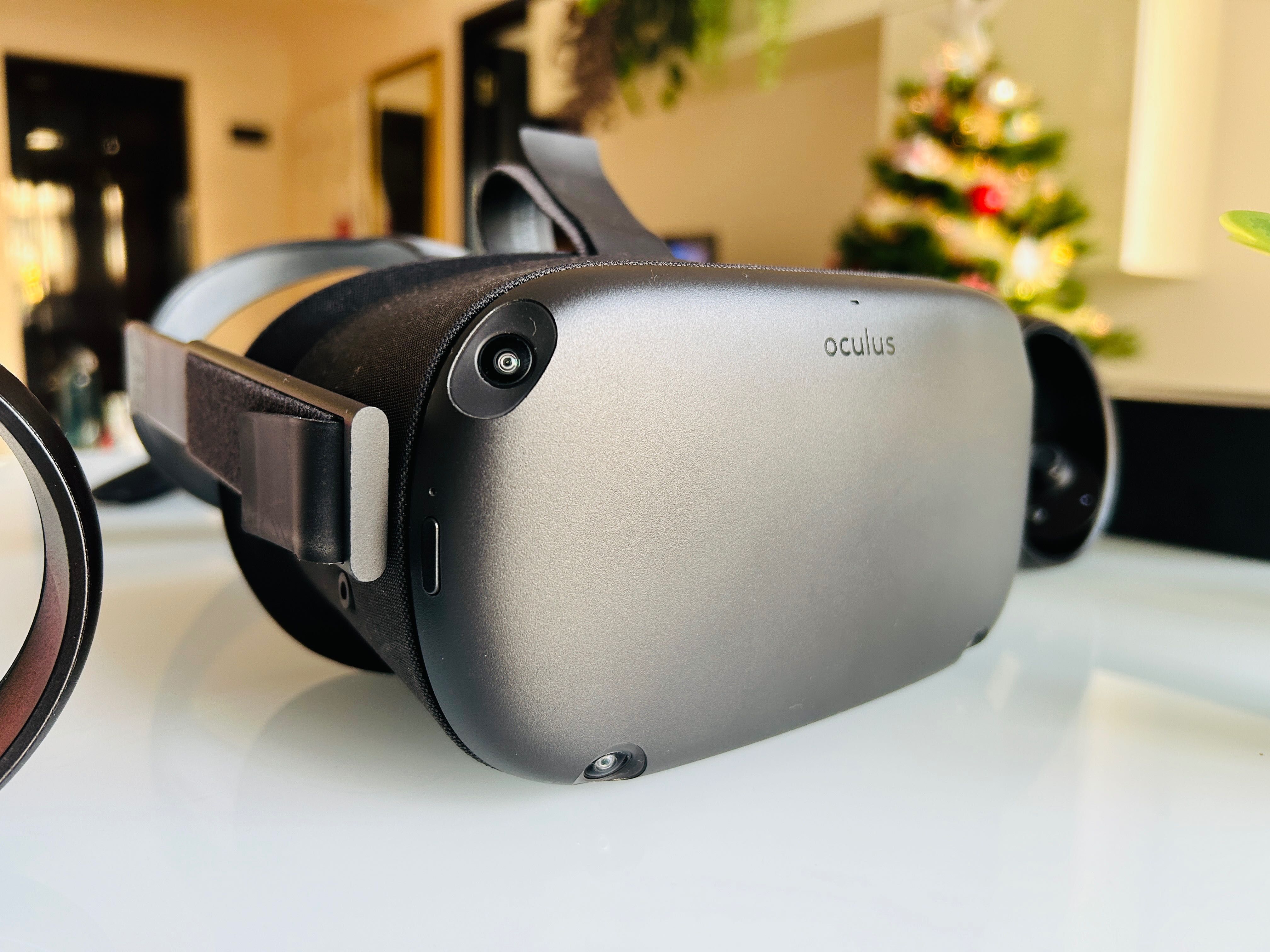 Consola gaming VR Meta Oculus Quest, prima generatie, 128Gb