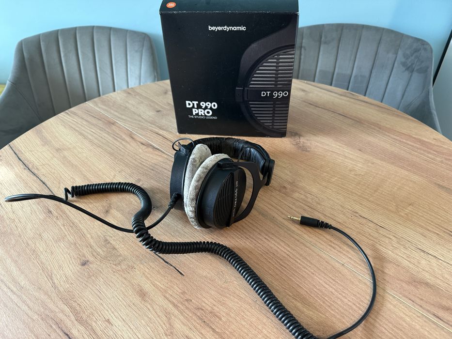 Студийни слушалки beyerdynamic DT 990 PRO