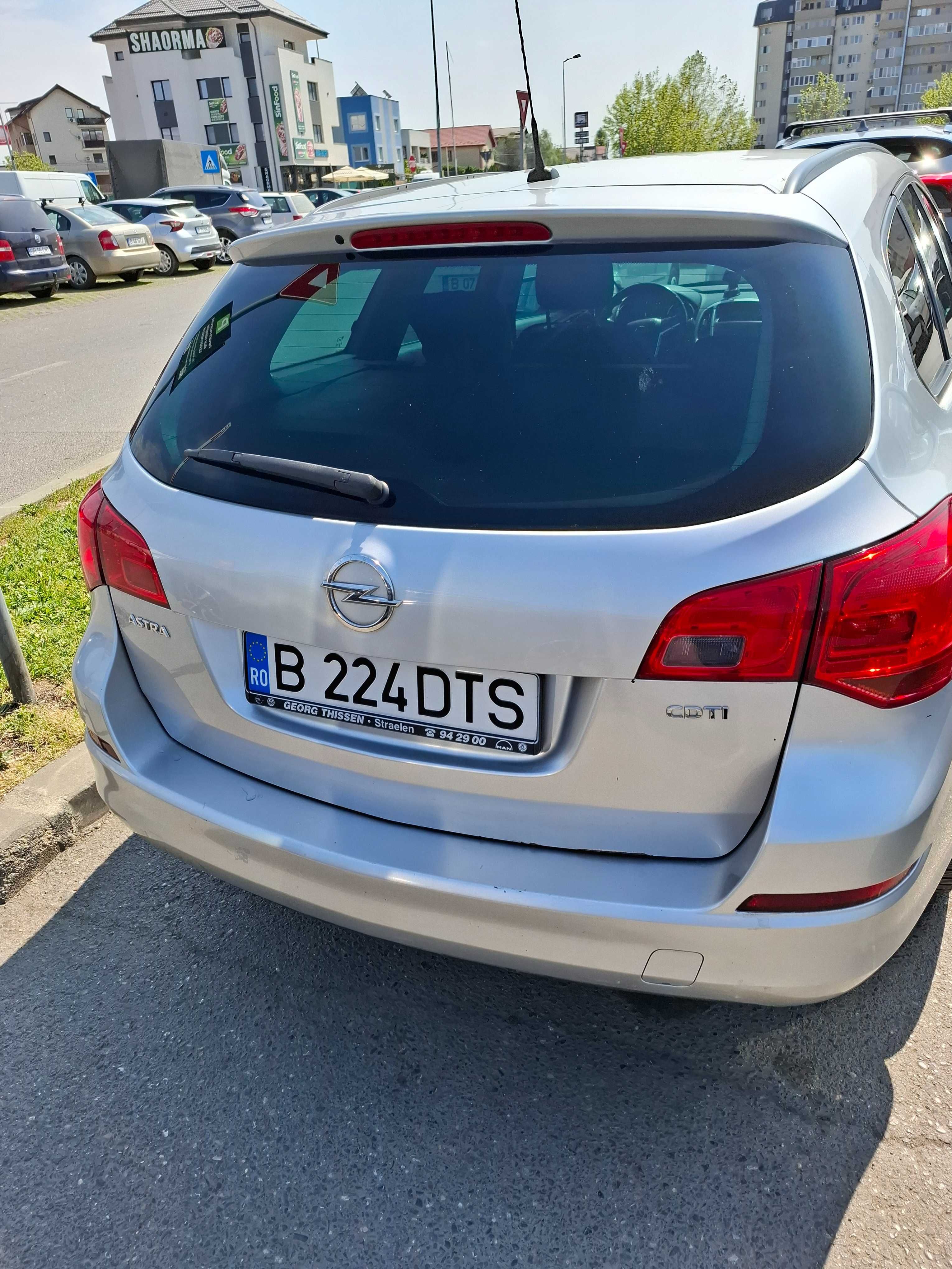 Vand Opel Astra J Sport Tourer 2011