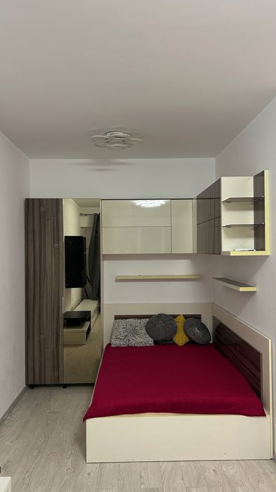 Închiriez garsoniera mobilata, 500€ (negociabil) zona Piata Sudului