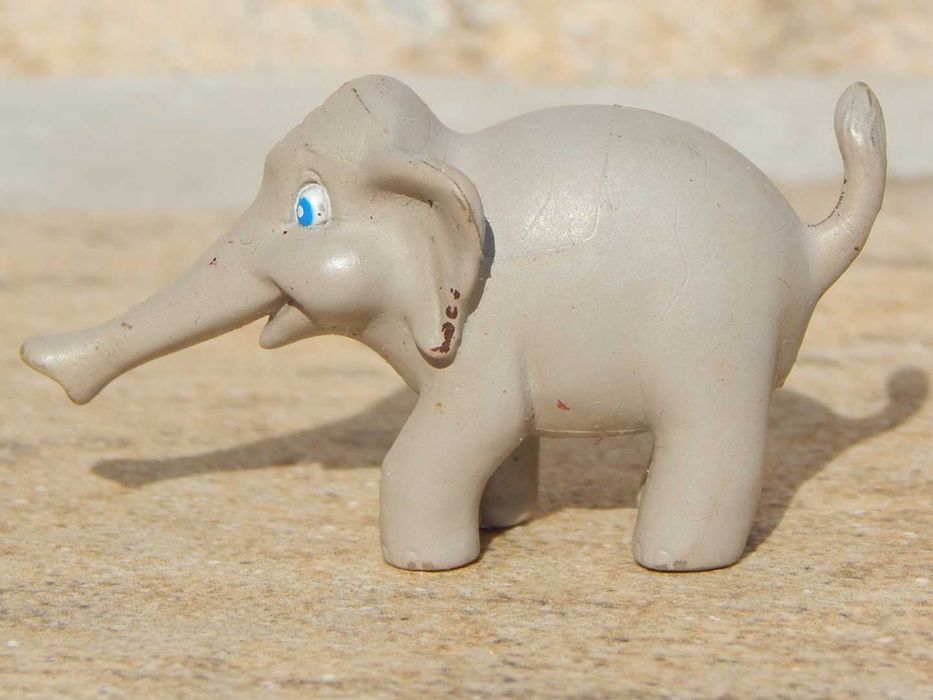 Figurina elefant Kinder din cauciuc dur 5 cm