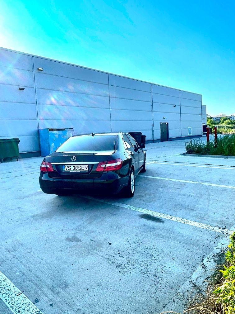Mercedes Benz E220