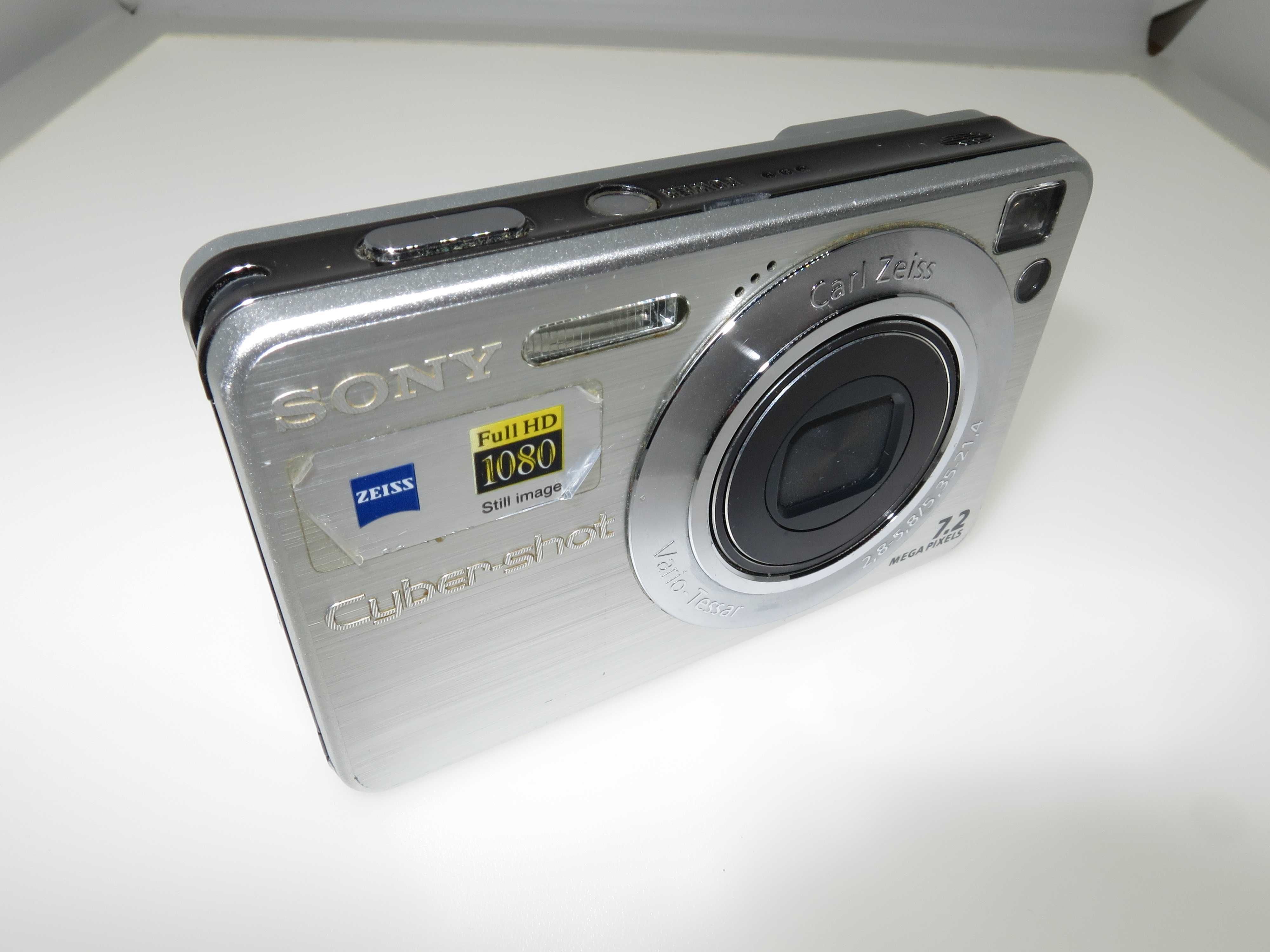 Sony Cyber-shot W120 компактен сребрист фотоапарат, работи отлично