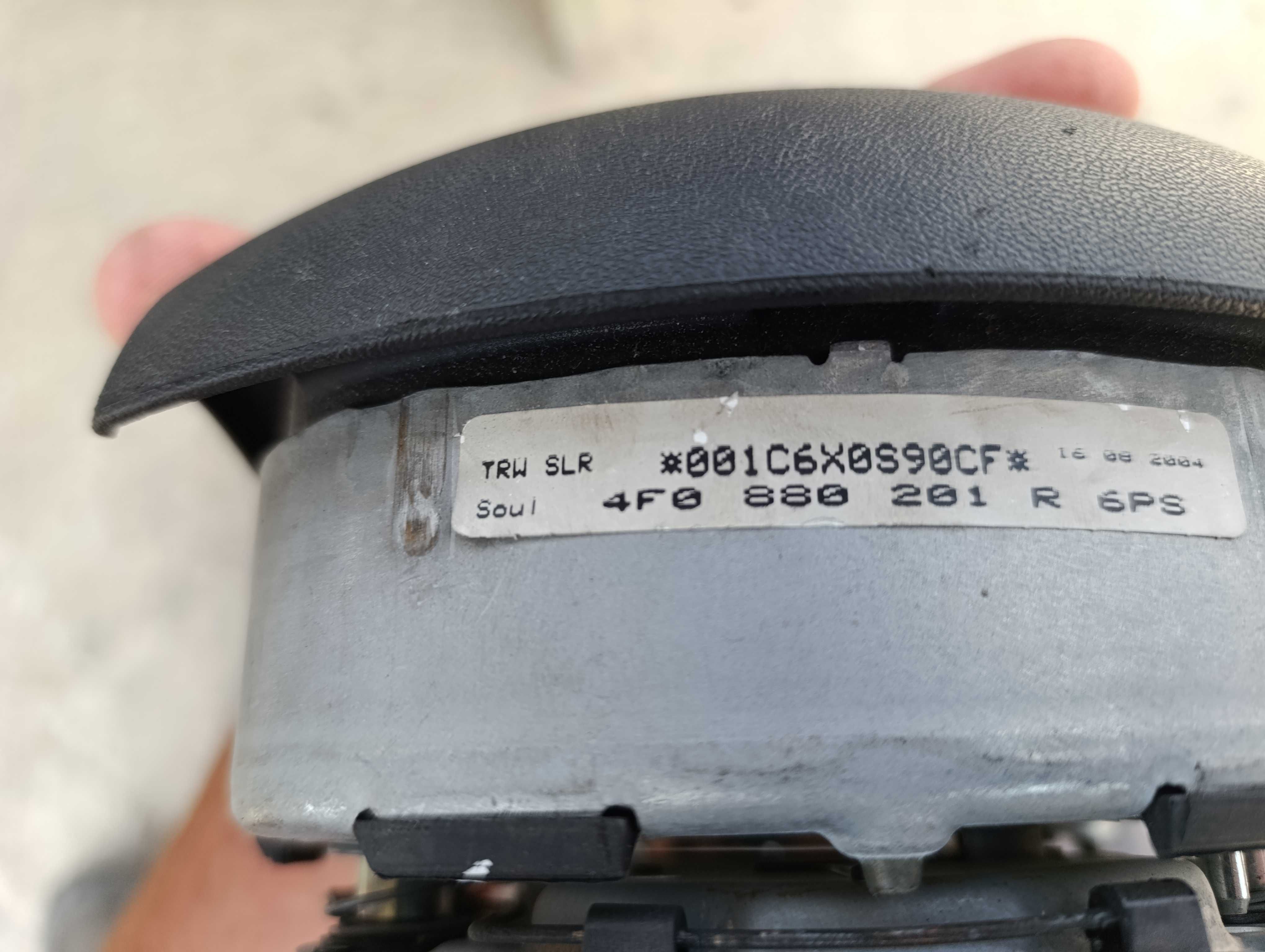 Airbag, аербег за волан на Audi A6 C6 / Ауди А6 Ц6 - 4F0880201R