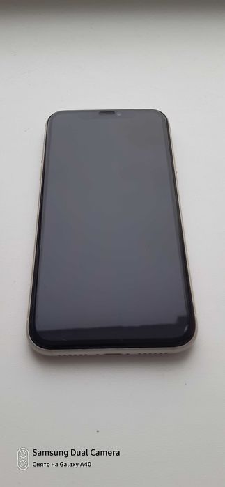 Продам телефон "iPhone 11 " и  часы "Аpple watch "