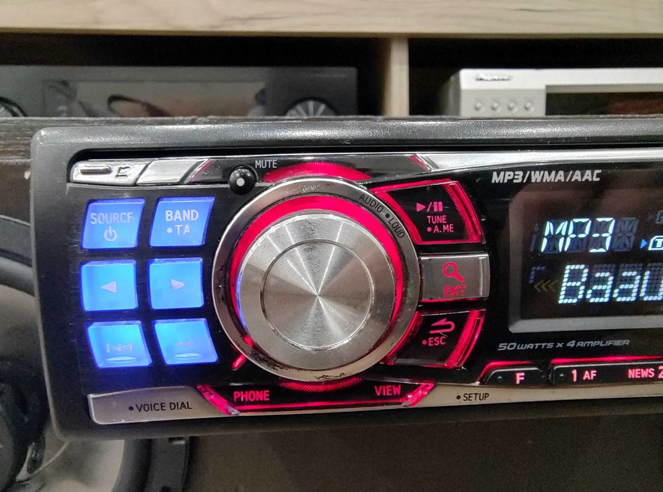 Висок клас ALPINE CDE-9882Ri USB / CD / MP3