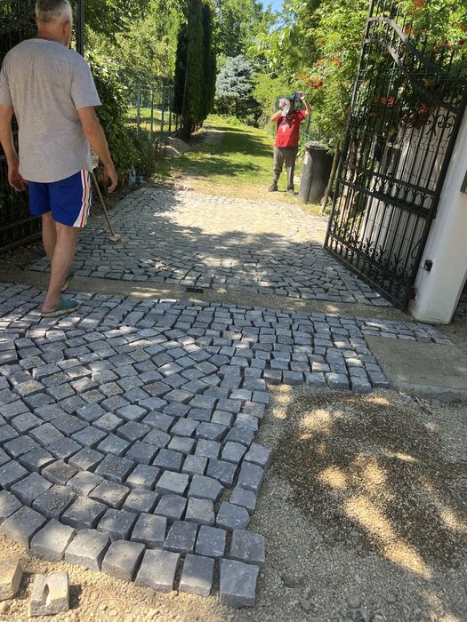 Piatra cubica andezit 10x10x10 + montat oriunde in tara