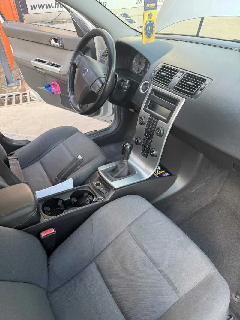 Продавам Volvo S40