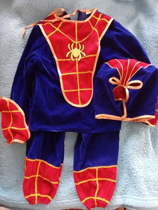 Продам новогодний костюм детский