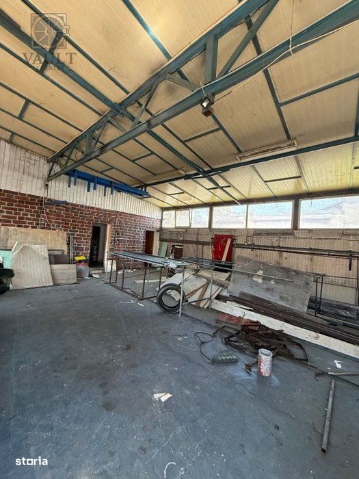 Teren 570 mp + constructie  locuibila + hala-Giulesti-Podul Grant