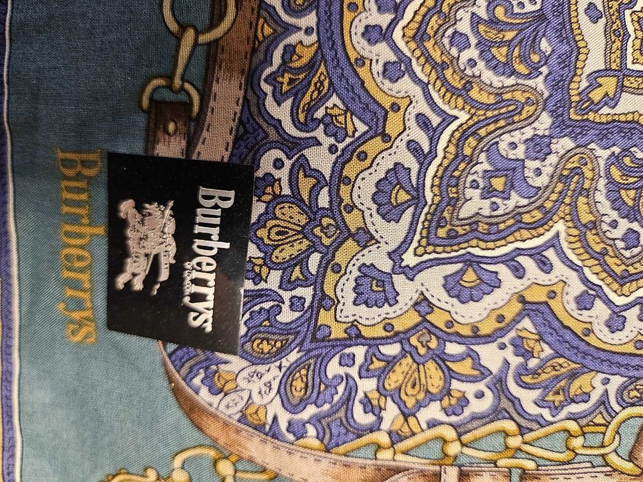 Esarfa Burberry originala