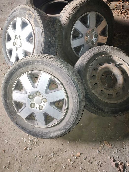Продавам джанти с гуми за Форд 14цола