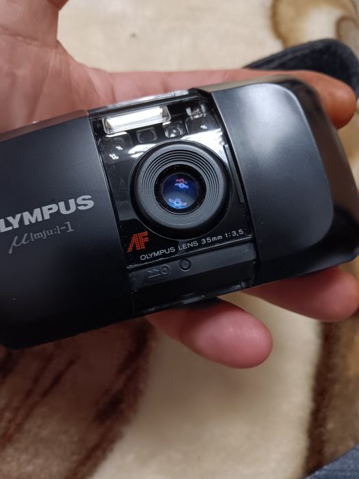 cameră foto compactă Olympus μ[mju:]-1.
Es