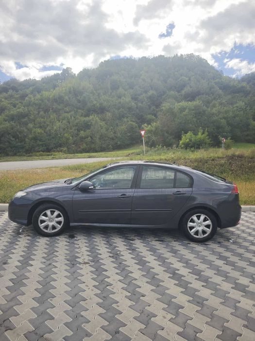 Vând Renault Laguna