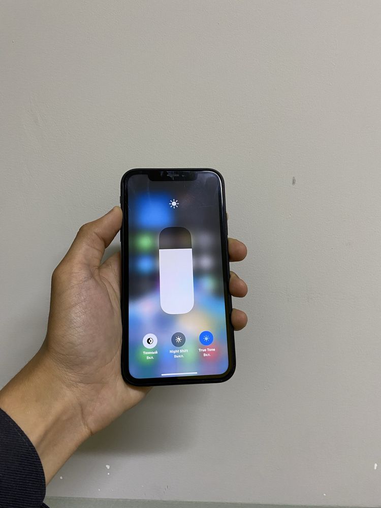 Продам срочно iPhone XR 64GB АКБ 82%