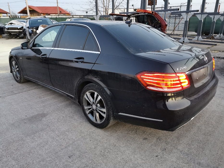 Dezmembrez mercedes e class w212 facelift 220cdi bluetec/bara fata amg