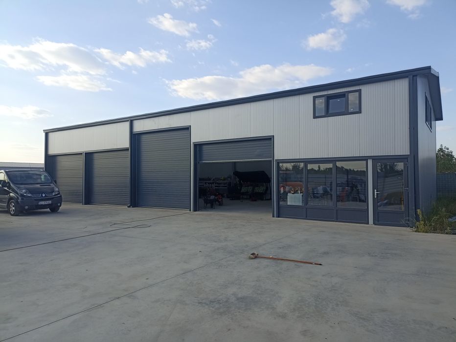 Vând hala  /spatiu depozitare