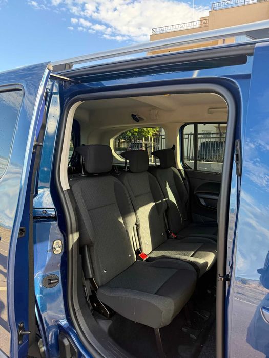 Миниван / бус под наем