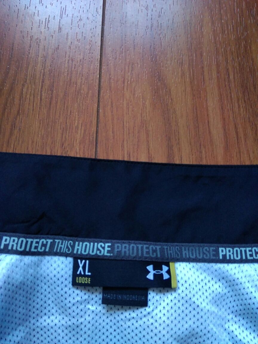 Jachetă Under Armour mărimea XL