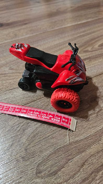 Jucarii (unele cu lumini si sunete