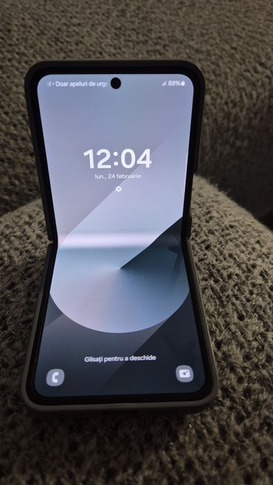 Samsung Galaxy Z Flip 6