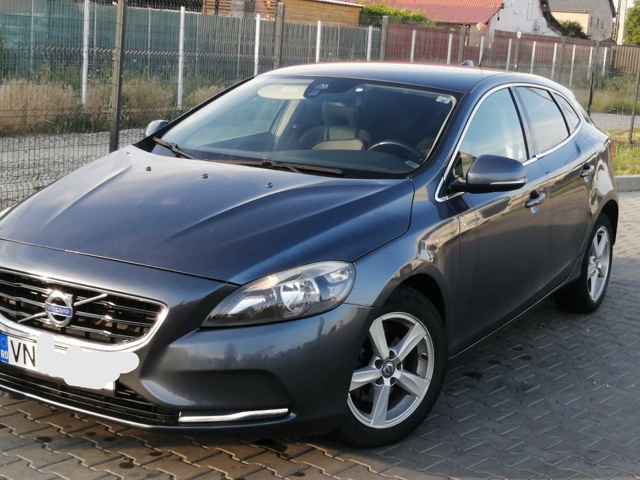 Vând Volvo v40 1.6 Diesel