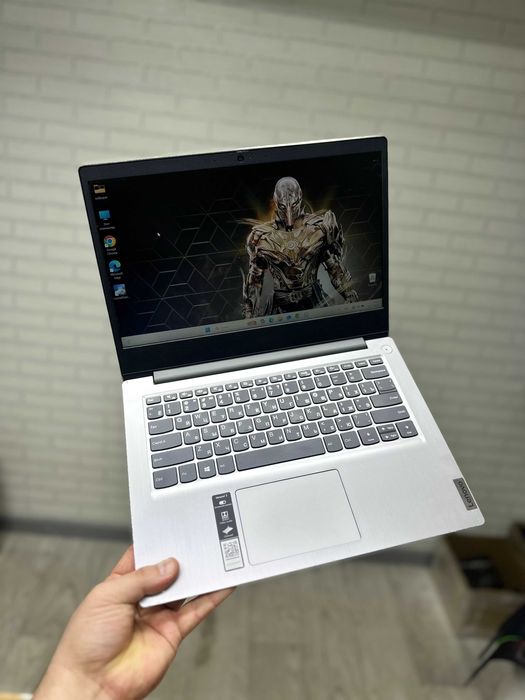 Компактный ноутбук на 12 ОЗУ и 512 SSD