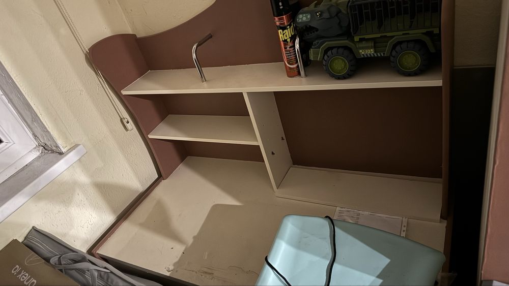 Отдам стол беслатно