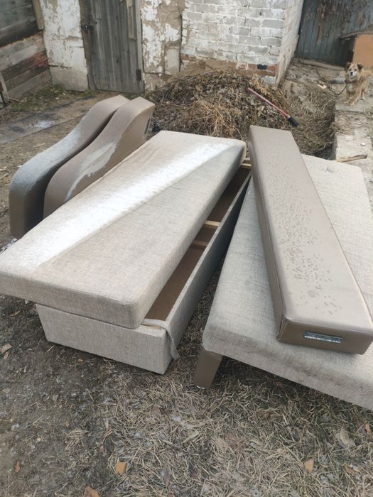 Отдам диван даром