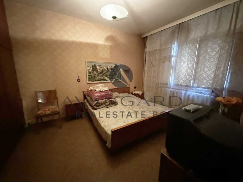 Продава се Двустаен апартамент в Пловдив, Кършияка - 64 кв.м за 1479 €/кв.м - Снимка #2