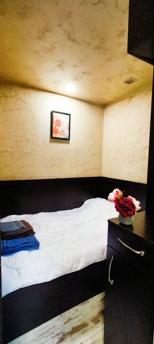 Дава се под наем Едностаен апартамент в София, Център - 32 кв.м за 306 € - Снимка #2